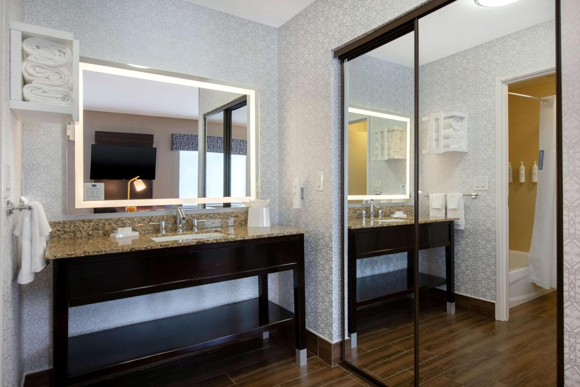 Hampton Inn & Suites Harvey Exteriér fotografie