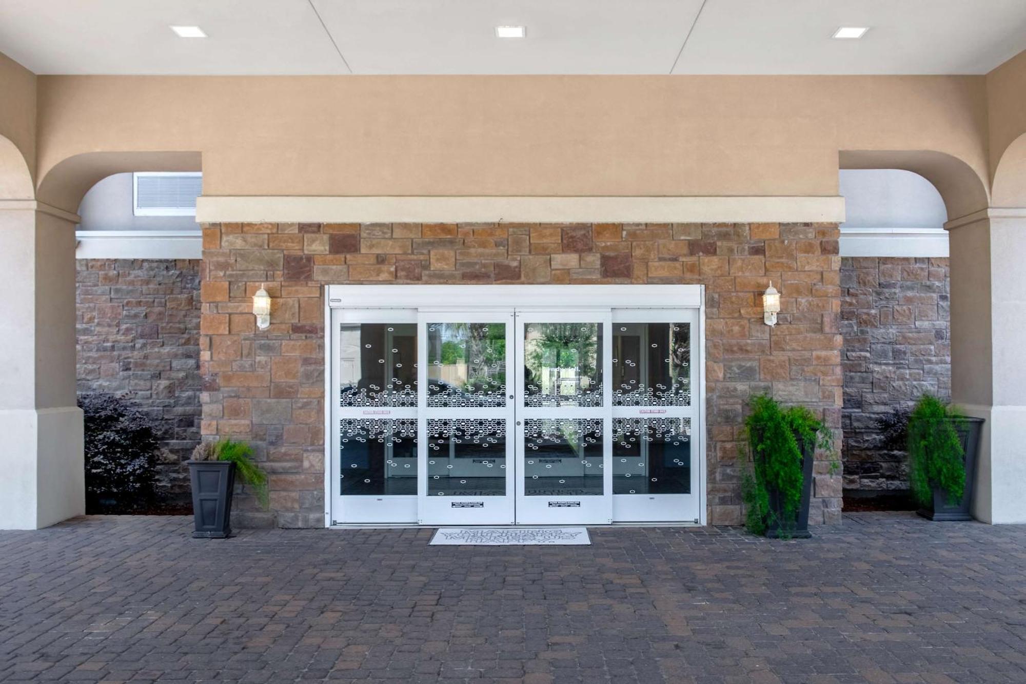 Hampton Inn & Suites Harvey Exteriér fotografie