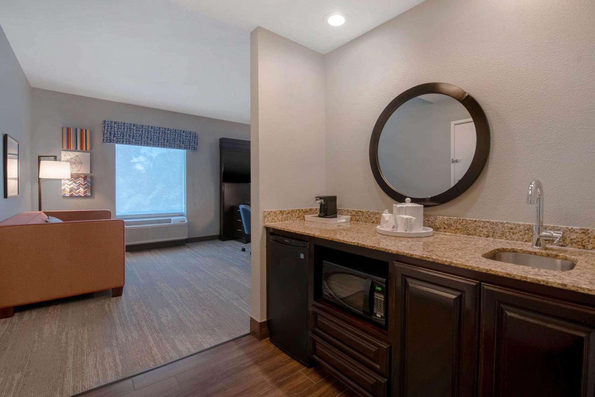 Hampton Inn & Suites Harvey Exteriér fotografie